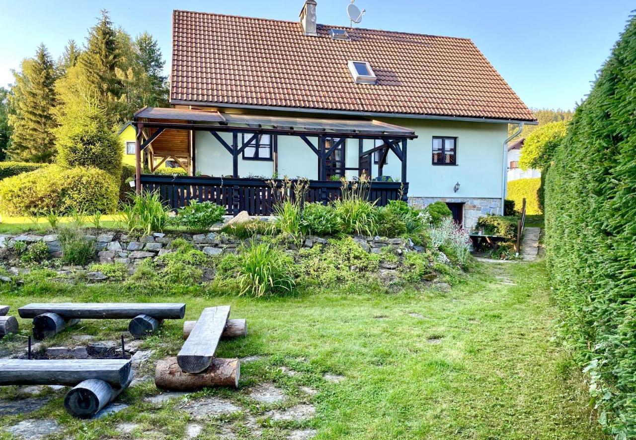 Holiday House Lipno-Slupecna ลิปโนนัดเวิลตาวู ภายนอก รูปภาพ